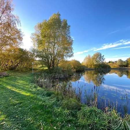 펜션 Finnhaeuser Am Vogelpark - Haus Andrea 마를로브